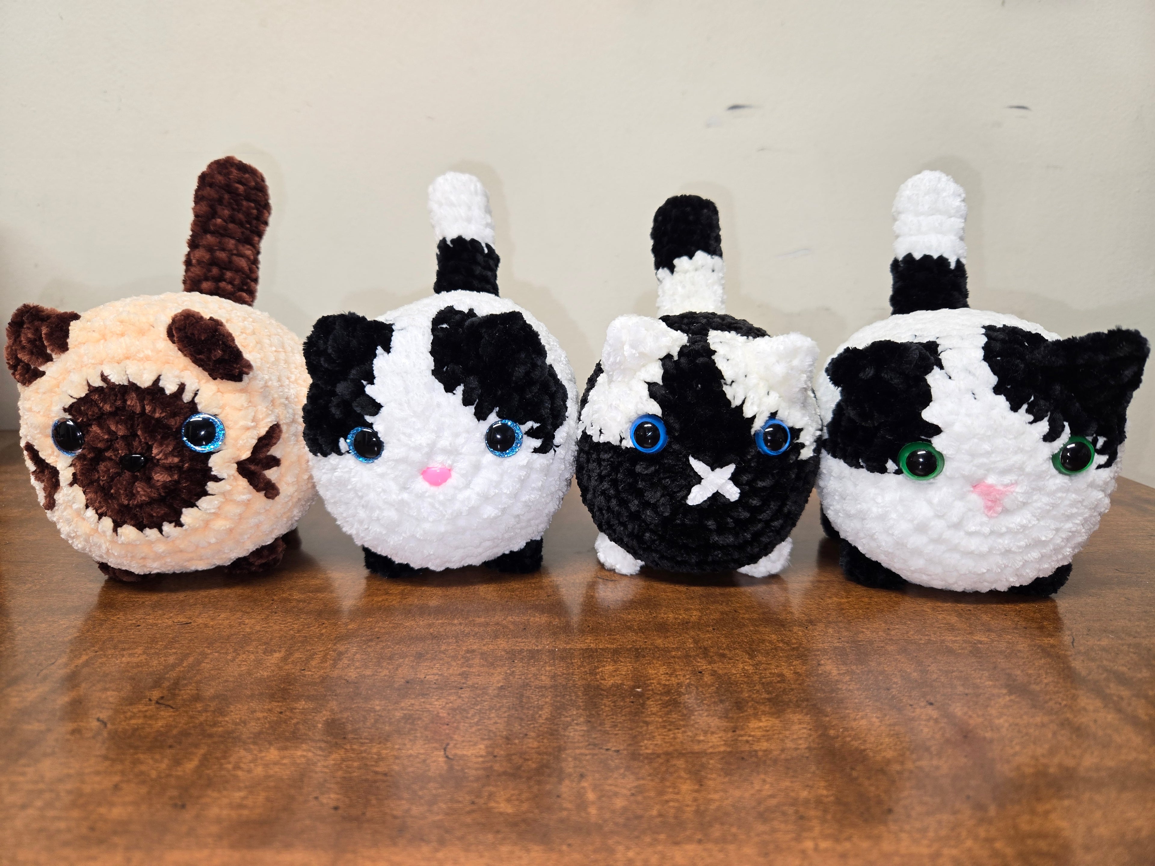 Small Color Patch Loaf Cat Plushy